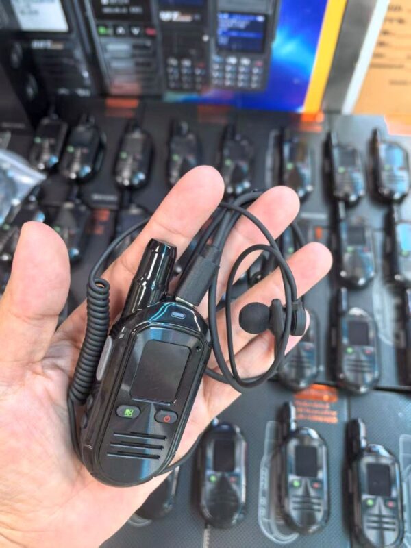 Talinfone M135 One-Touch Walkie Talkie Mini Pager with Six-way Charger for Restaurants Hotels - Image 4